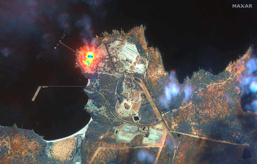 Visualizing the Australian bushfires through satellites and maps
