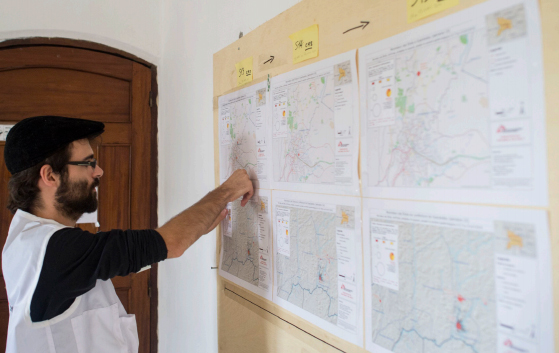 Red Cross Recruits Volunteers to Map Ebola Outbreak Regions