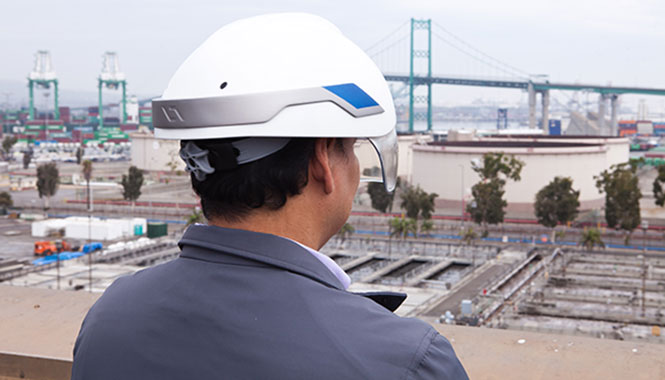 Topcon and DAQRI collaborate on wearable tech for construction