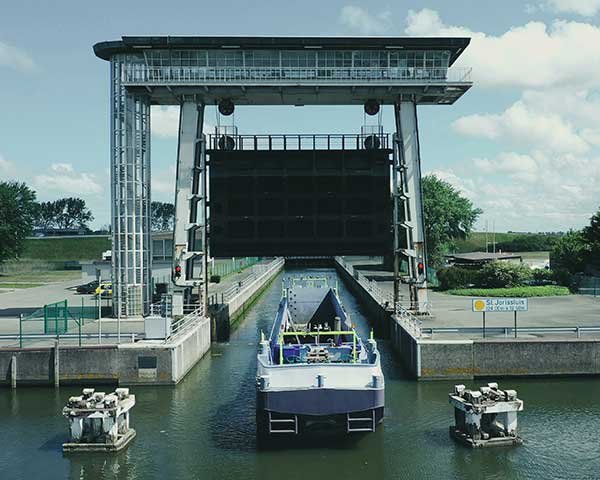 Belgian company Seafar pioneers barge automation technology