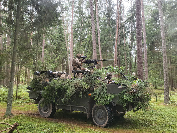 British Army Light Dragoons demo anti-jam technology