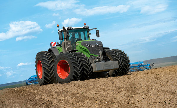 NovAtel SMART7 now default receiver on Fendt machines
