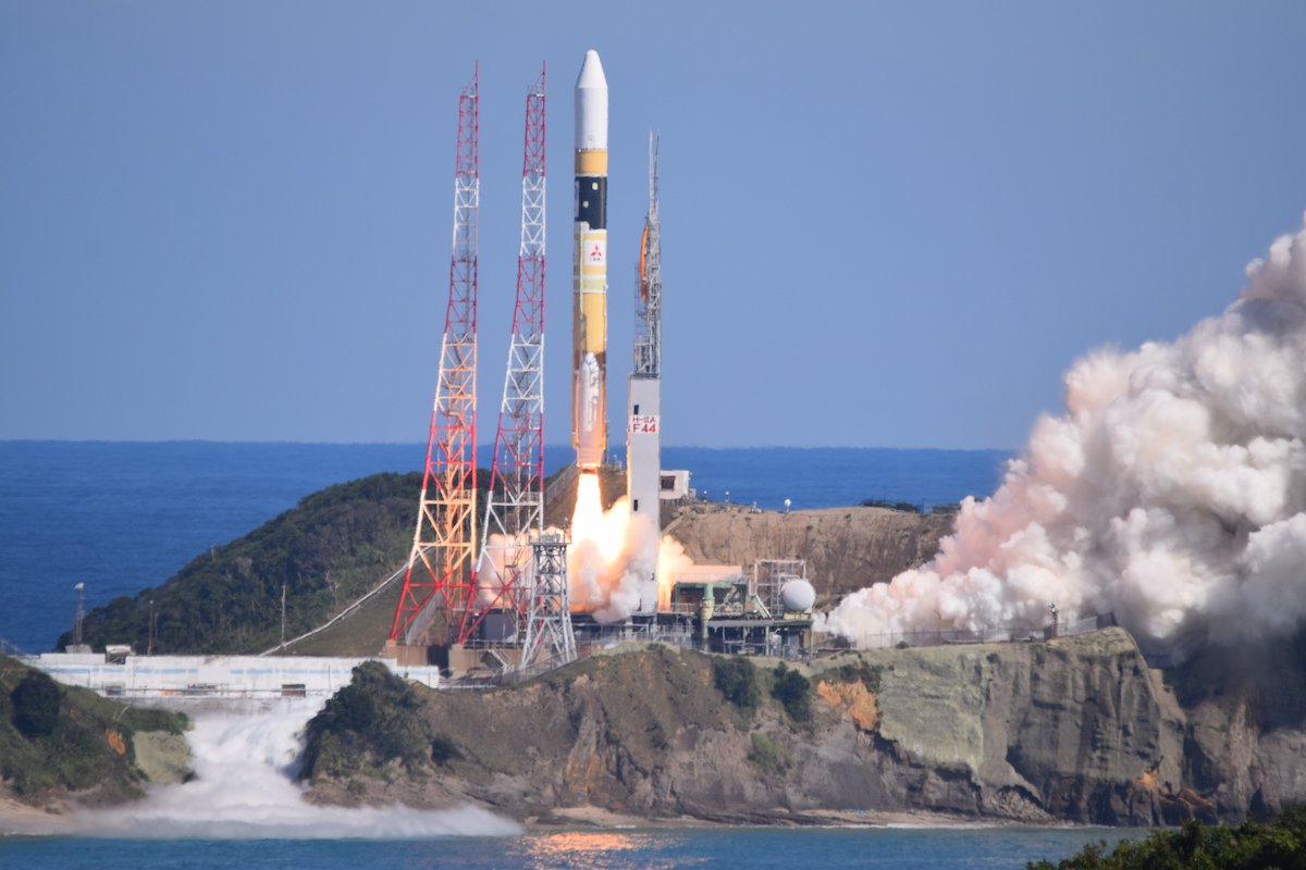 Japan successfully launches first QZSS replacement, QZS-1R