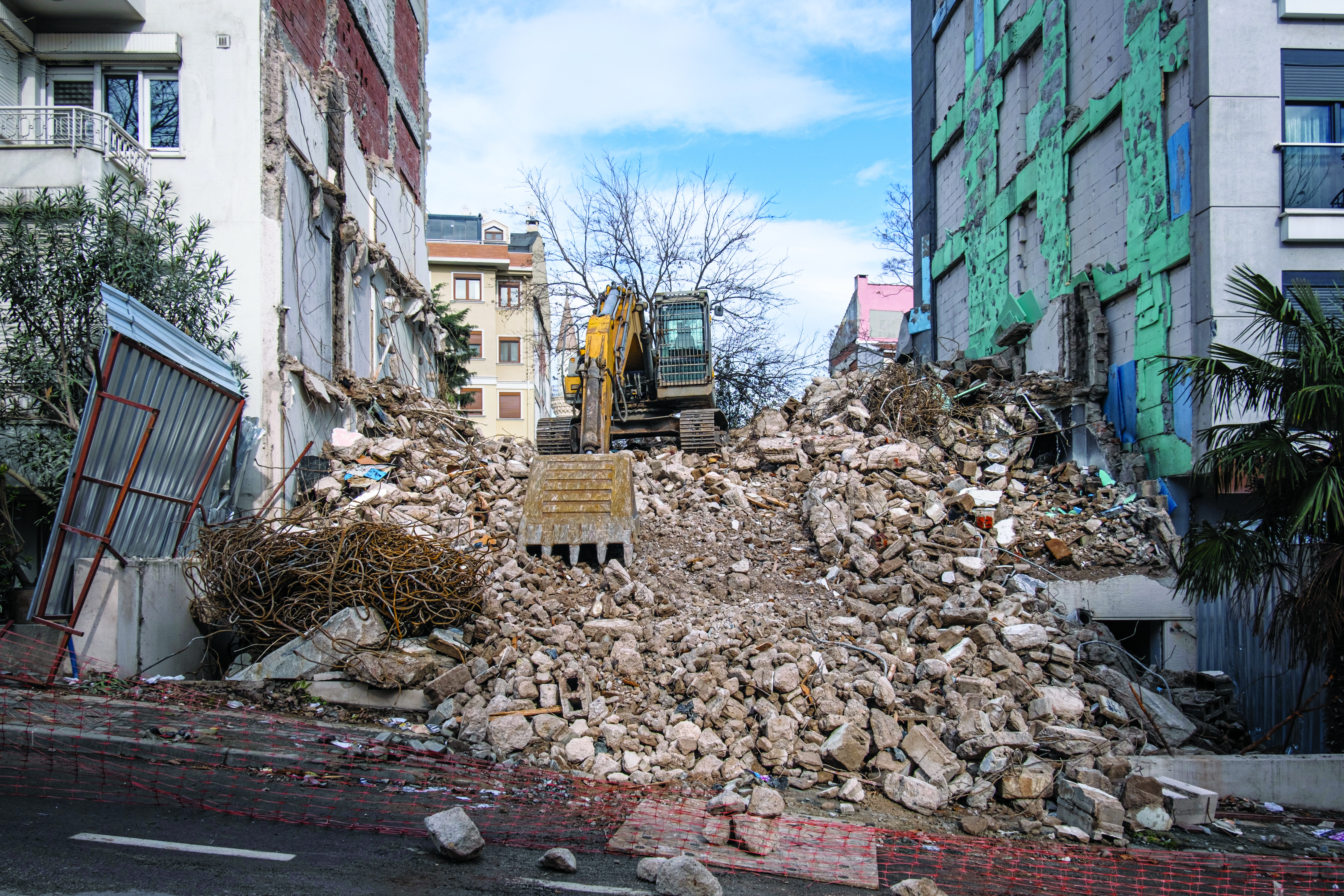 Monitoring earthquakes, eruptions and avalanches to mitigate risk