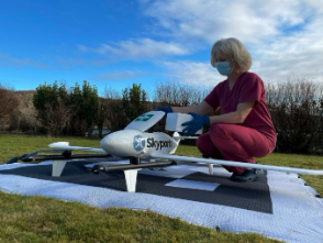 Delivery by autonomous UAV