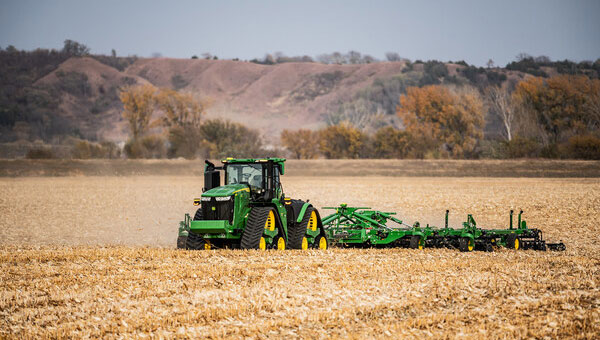 John Deere releases new autonomous machines and technology