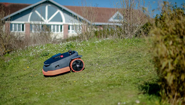 STMicroelectronics, Segway enhance robotic lawnmowers