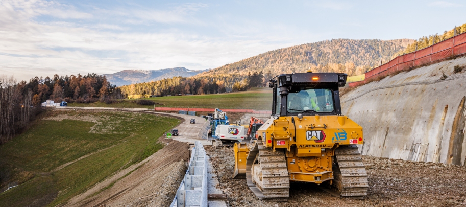 Technology streamlines construction of tunnel project in Italian Alps